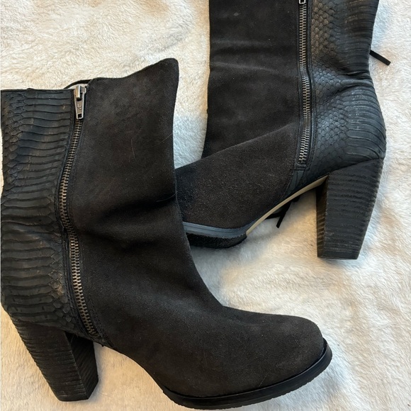 UGG Koolaburra Fringe Faded Black Suede Snake Skin Boots - Picture 10 of 12